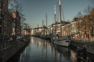 Ontdek Groningen vanaf het water: de ultieme rondvaart ervaring